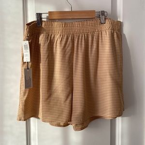 ARITZIA BABATON ELWOOD SHORTS NWT